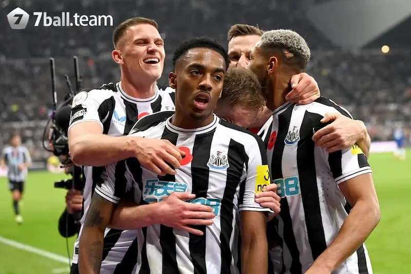 soi kèo Newcastle United vs Luton Town soi-keo-Newcastle-United-vs-Luton-Town-2